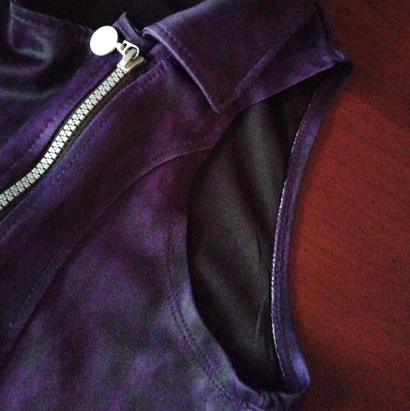 Disney Descendants 3 Vest - Picture 6 of 8